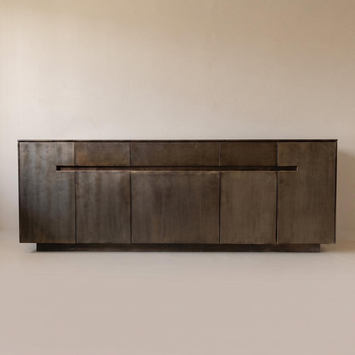 BS17 - Metal Fitted & Wood Buffet
