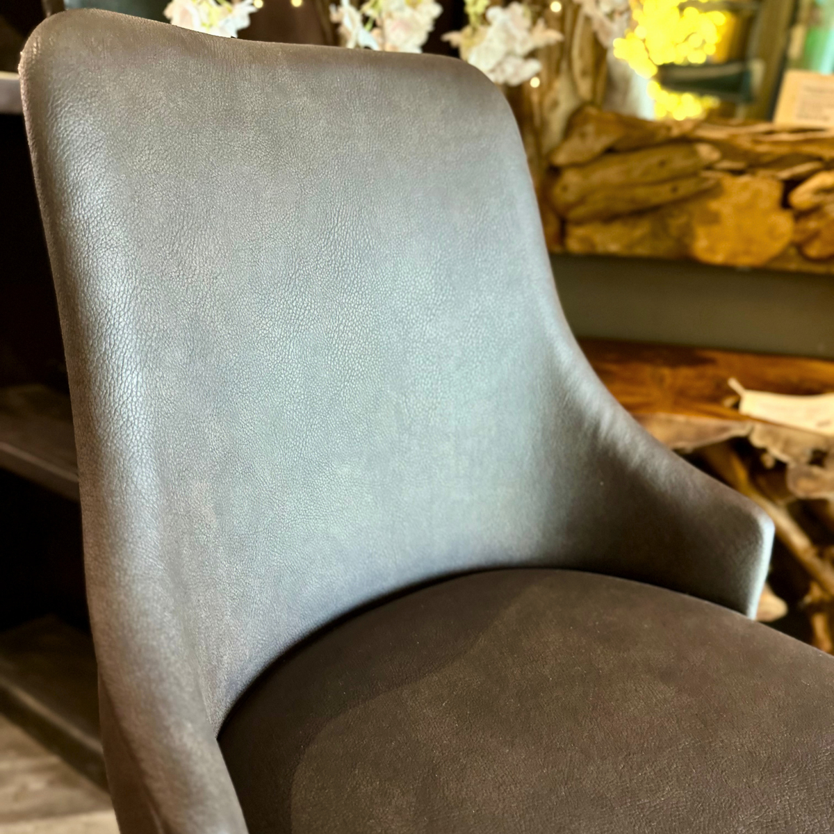 CH08 - Brown Tufted Leather Bar Stool