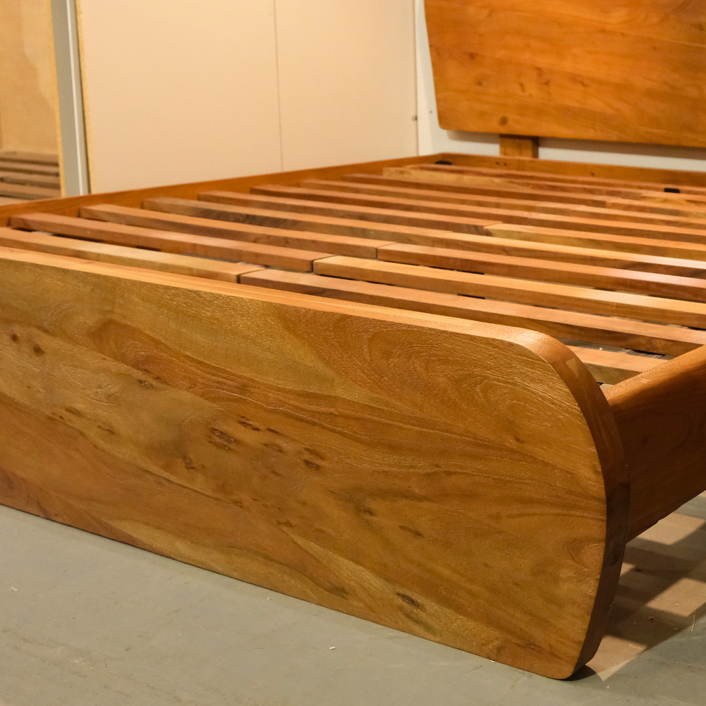 LH54 - Solid Acacia Platform King Bed with Slats