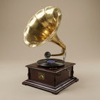 UF50 - Vintage Gramaphone