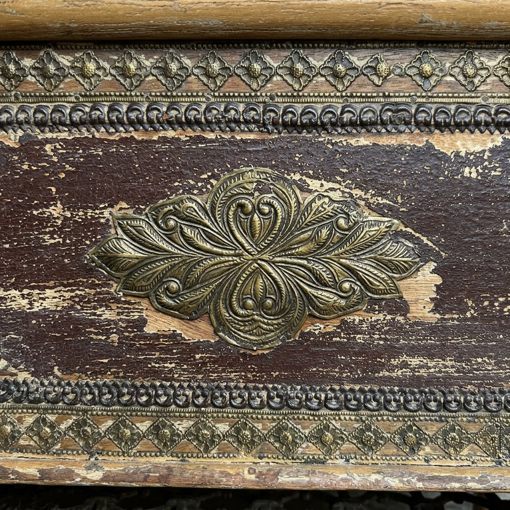 WS09C - Solid Wood Painted Storage Chest