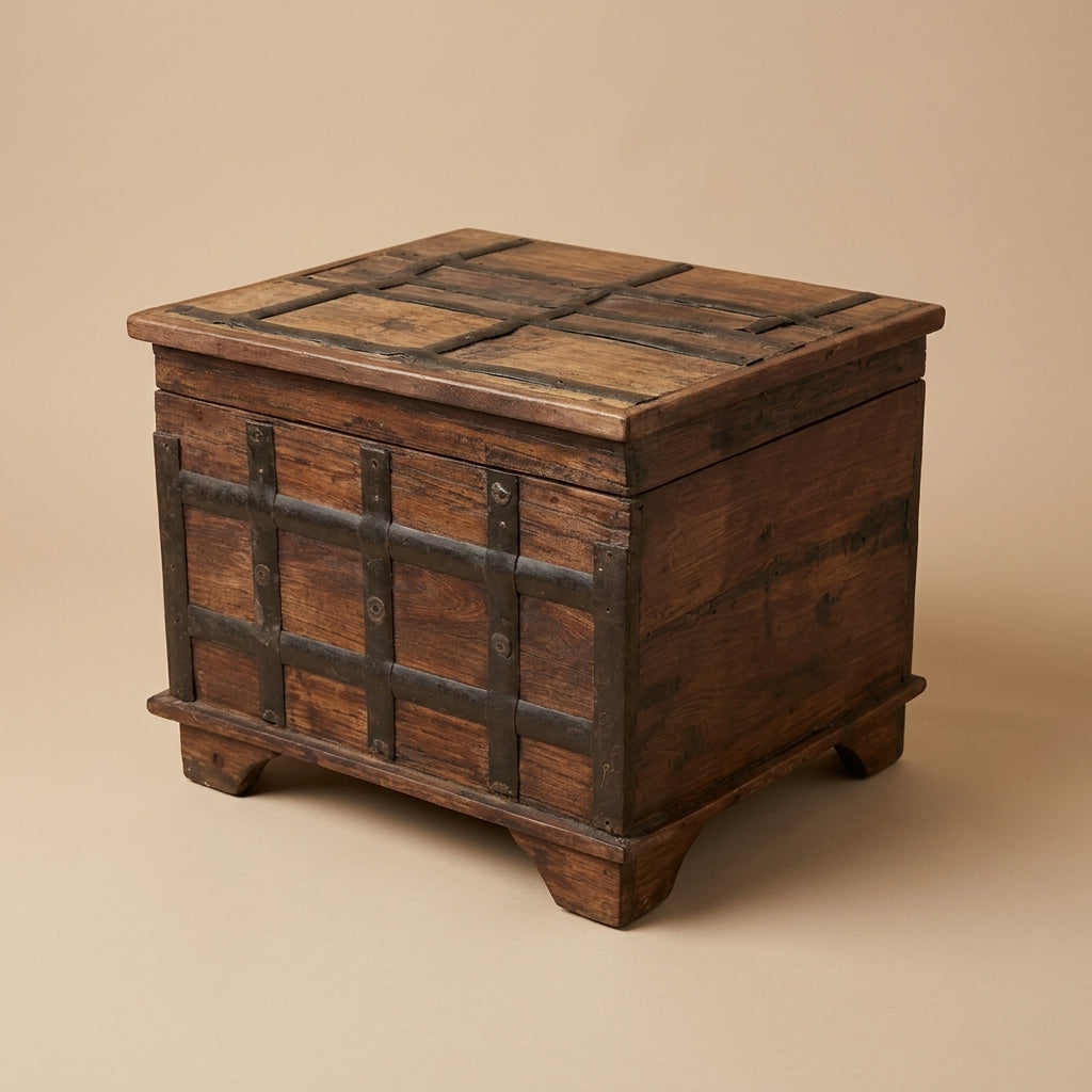WS116 - Reclaimed Wood Metal Fitted Storage Chest